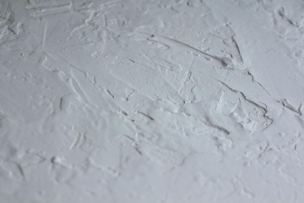 Hand-troweled decorative plaster wall finish
